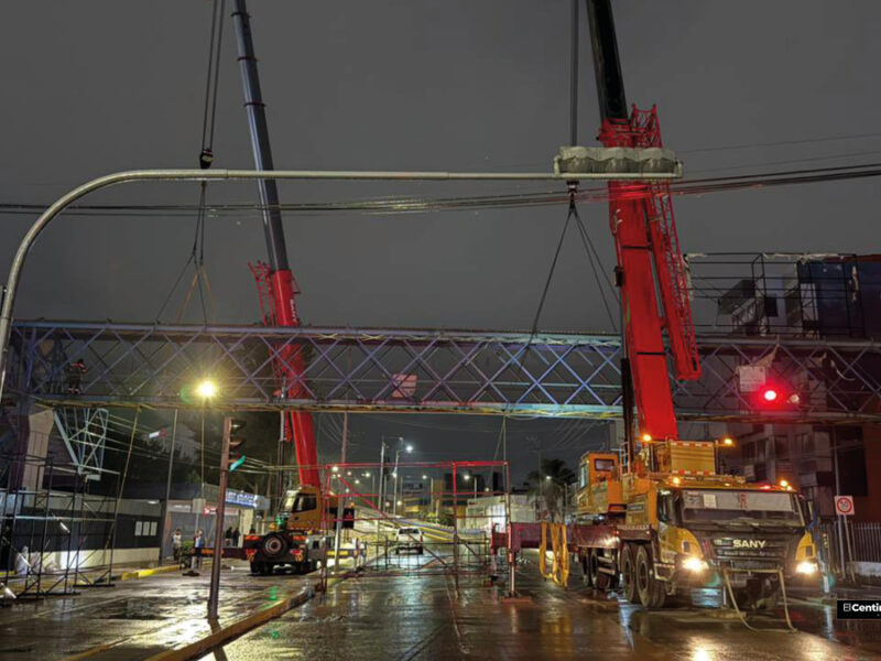 Adiós, vaquero: desmontan puente peatonal frente al Puebla American School