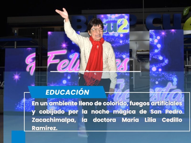 Enciende Rectora árbol de navidad en CU2 de la BUAP