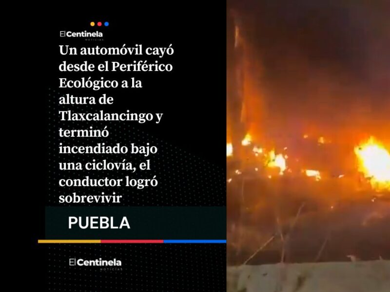 Auto cae 15 metros y se incendia bajo ciclovía del Periférico Ecológico, conductor sobrevive
