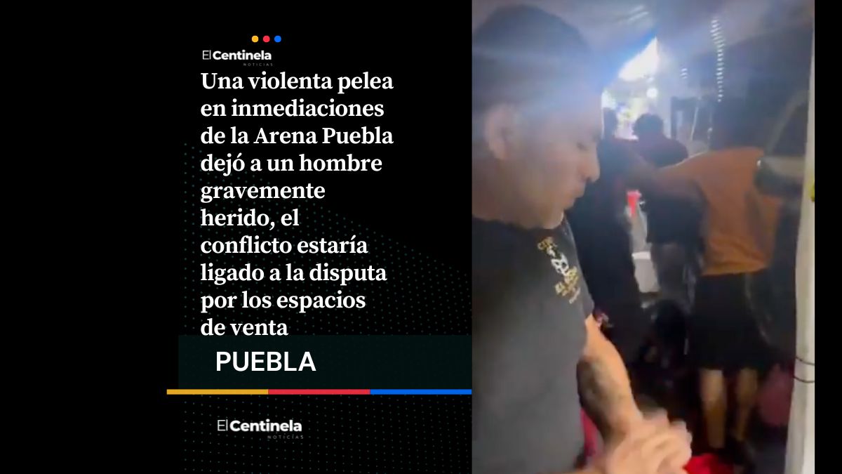 ¡Se les fue el ring! Comerciantes se agarran a golpes afuera de la Arena Puebla, hay un lesionado