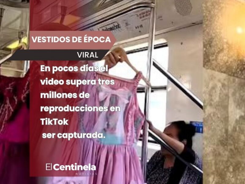 Vendedora de vestidos de época promociona productos dentro de Metro Hidalgo