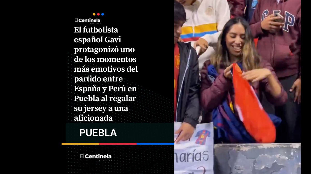 Gavi regala su jersey a una aficionada poblana tras el España vs Perú en el estadio Cuauhtémoc