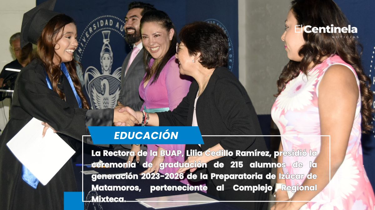 Preside Rectora Lilia Cedillo graduación en preparatoria de Izúcar de Matamoros
